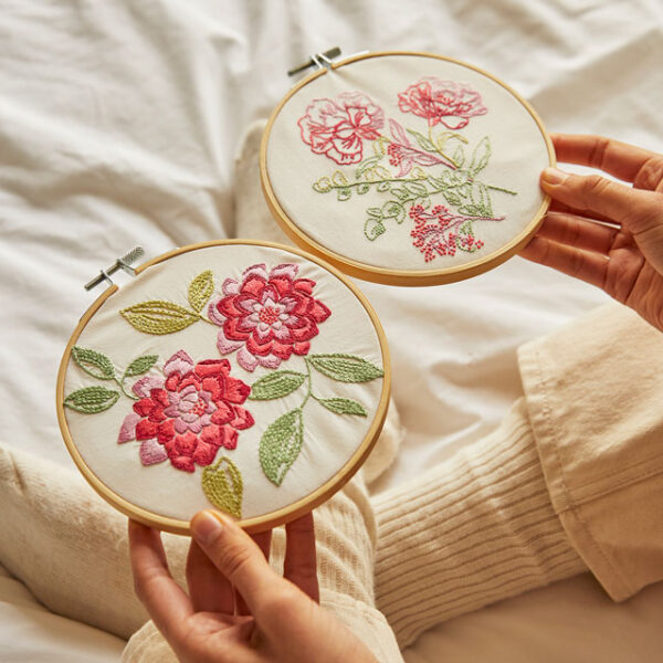 DMC Mindful Making Nejlika Broderikit
