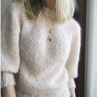 Saturday Night Sweater av PetiteKnit
